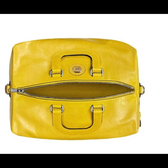 Barley used soft leather backpack… soft leather - Picture 4 of 4